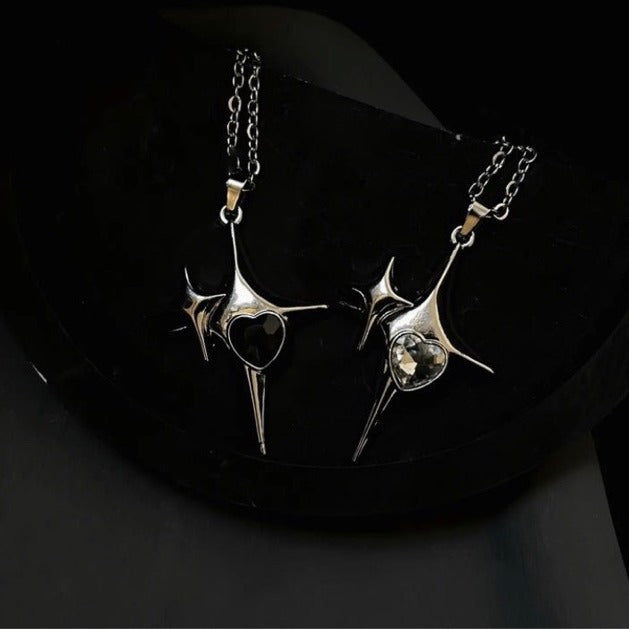 Zarte handwerkliche Halskette