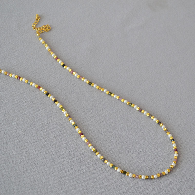 Schöne Perlen Halskette mit einzigartigem Stil