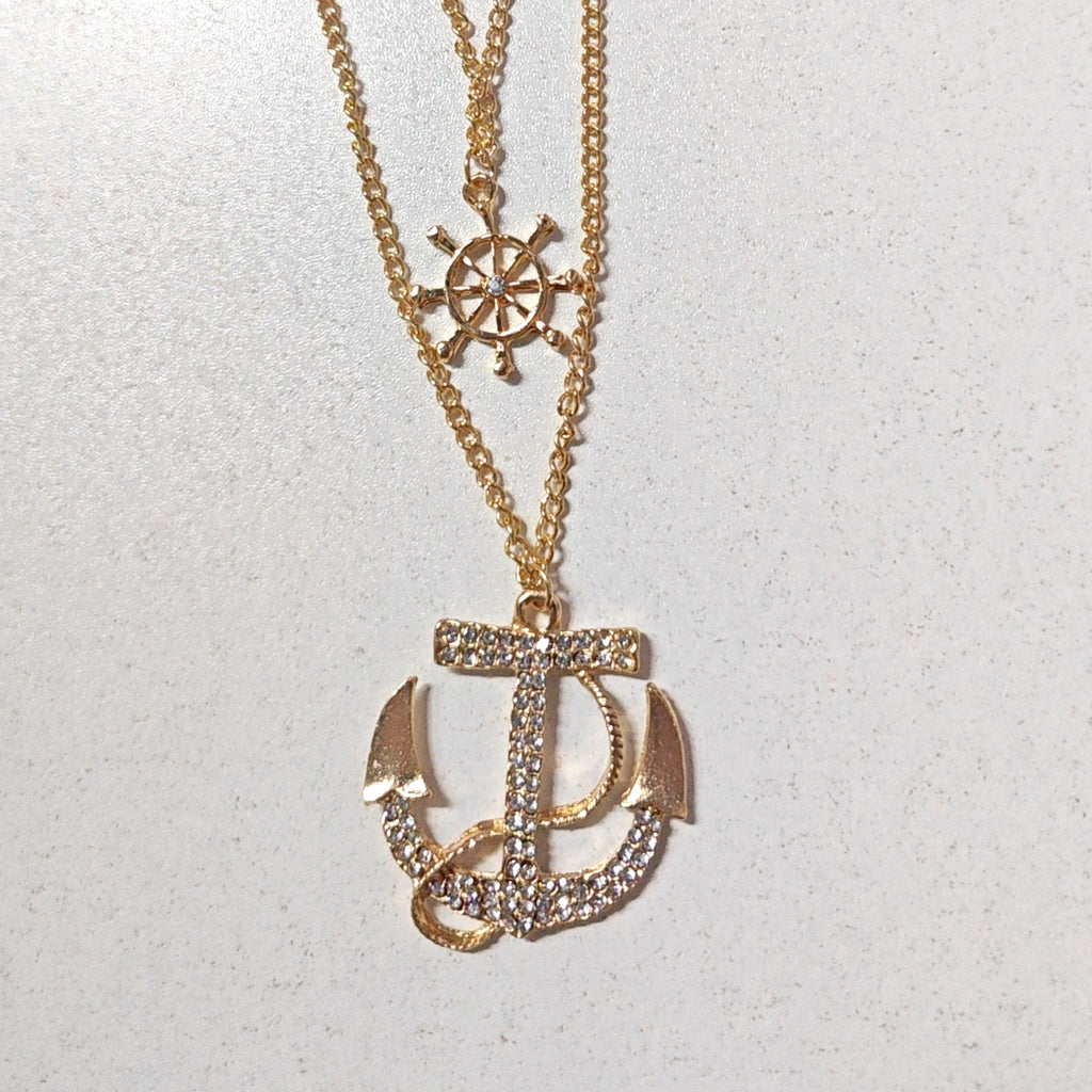 Zarte handwerkliche Halskette