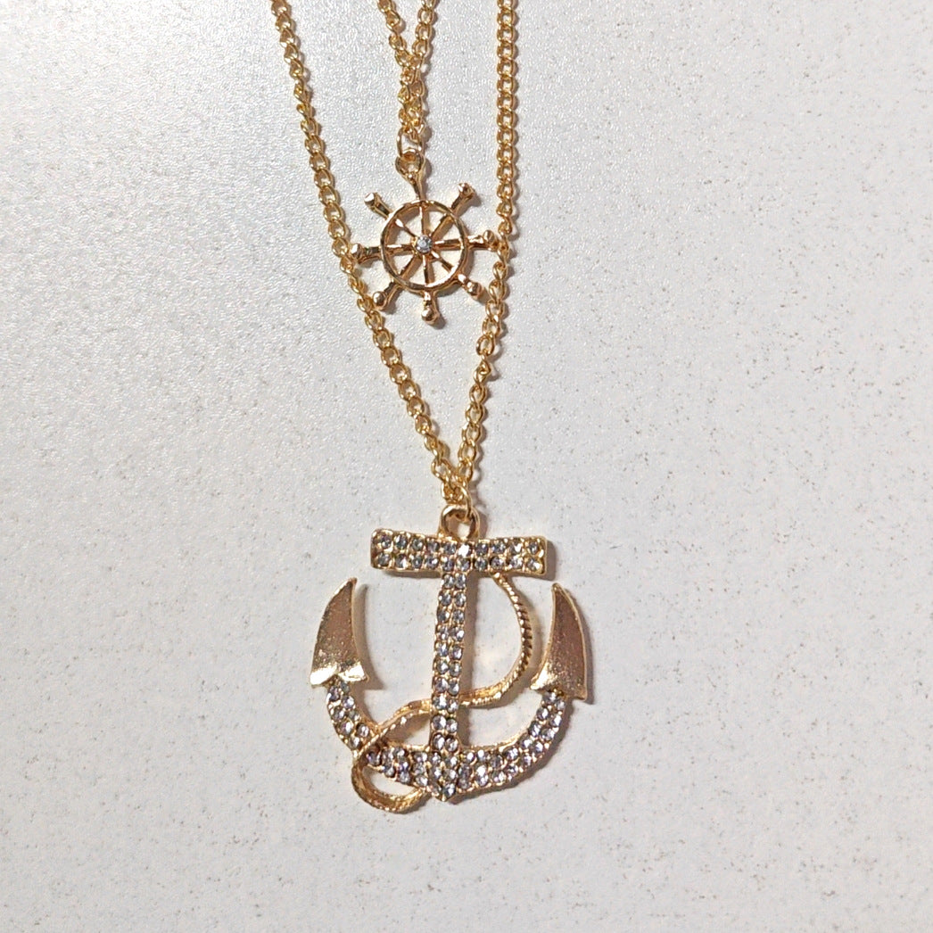 Zarte handwerkliche Halskette