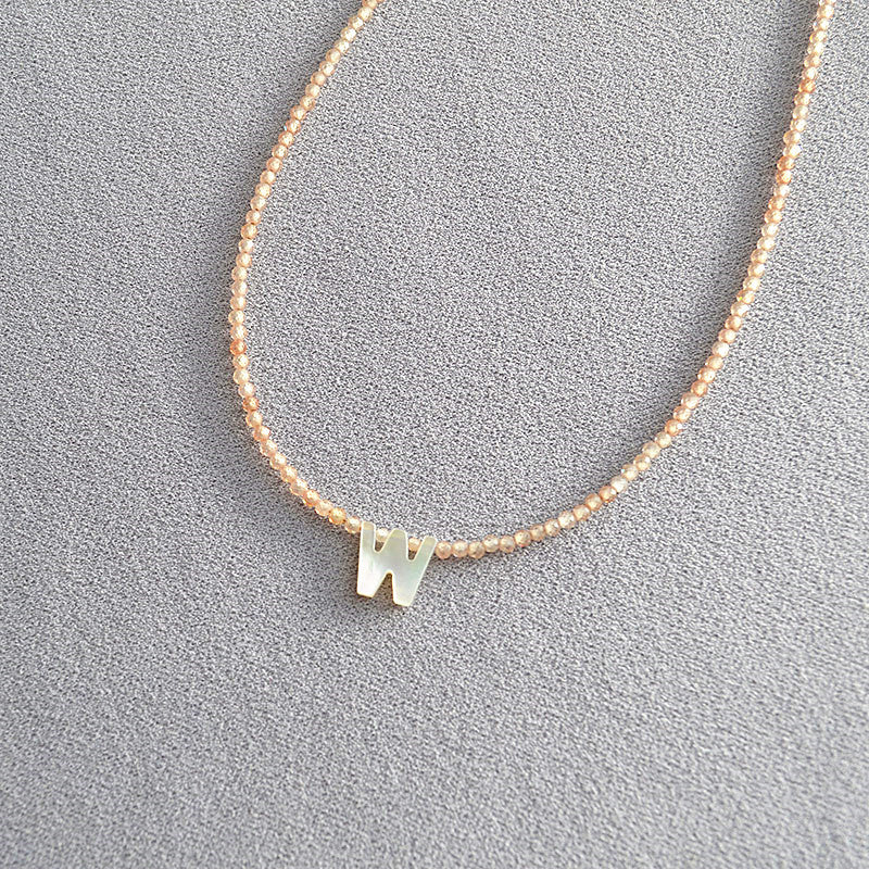 Schöne Halskette mit einzigartigem Stil