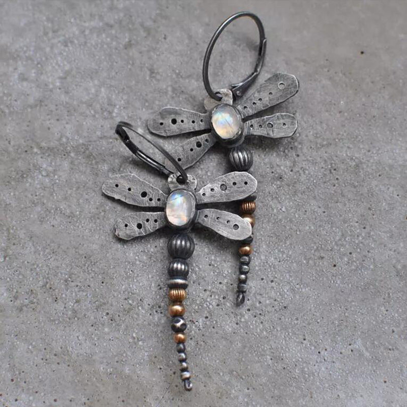 Zarte handwerkliche Ohrring