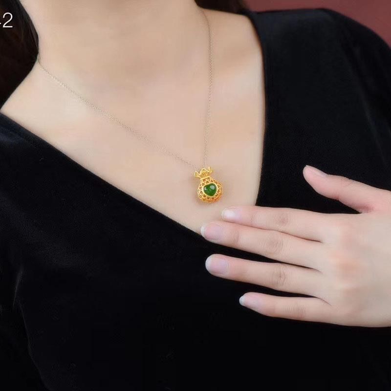 Schöne Silber Halskette mit einzigartigem Stil