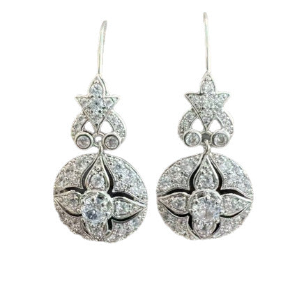 Atemberaubende Ohrring für den Alltag