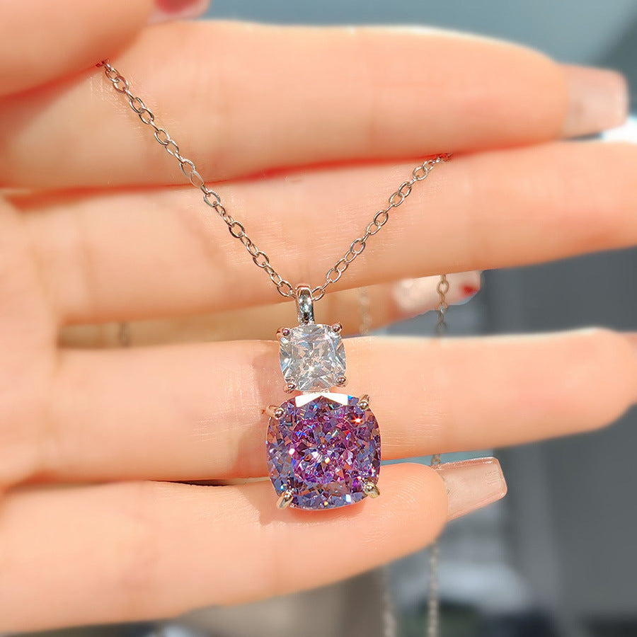 Zarte handwerkliche Halskette