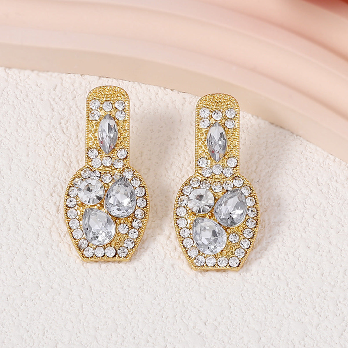 Atemberaubende Ohrring für den Alltag