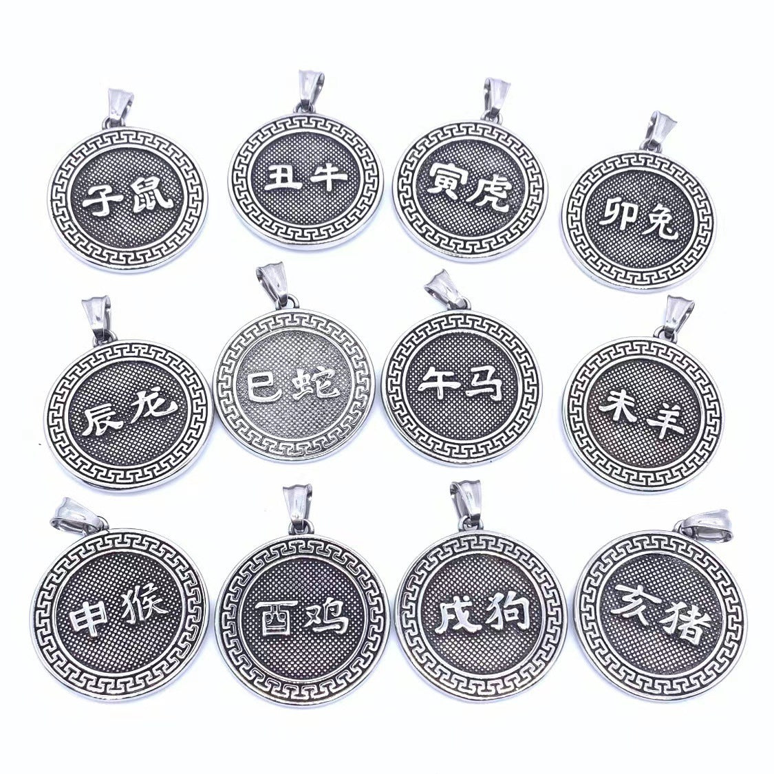 Schöne Halskette mit einzigartigem Stil