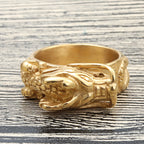 Zarte handwerkliche Ring