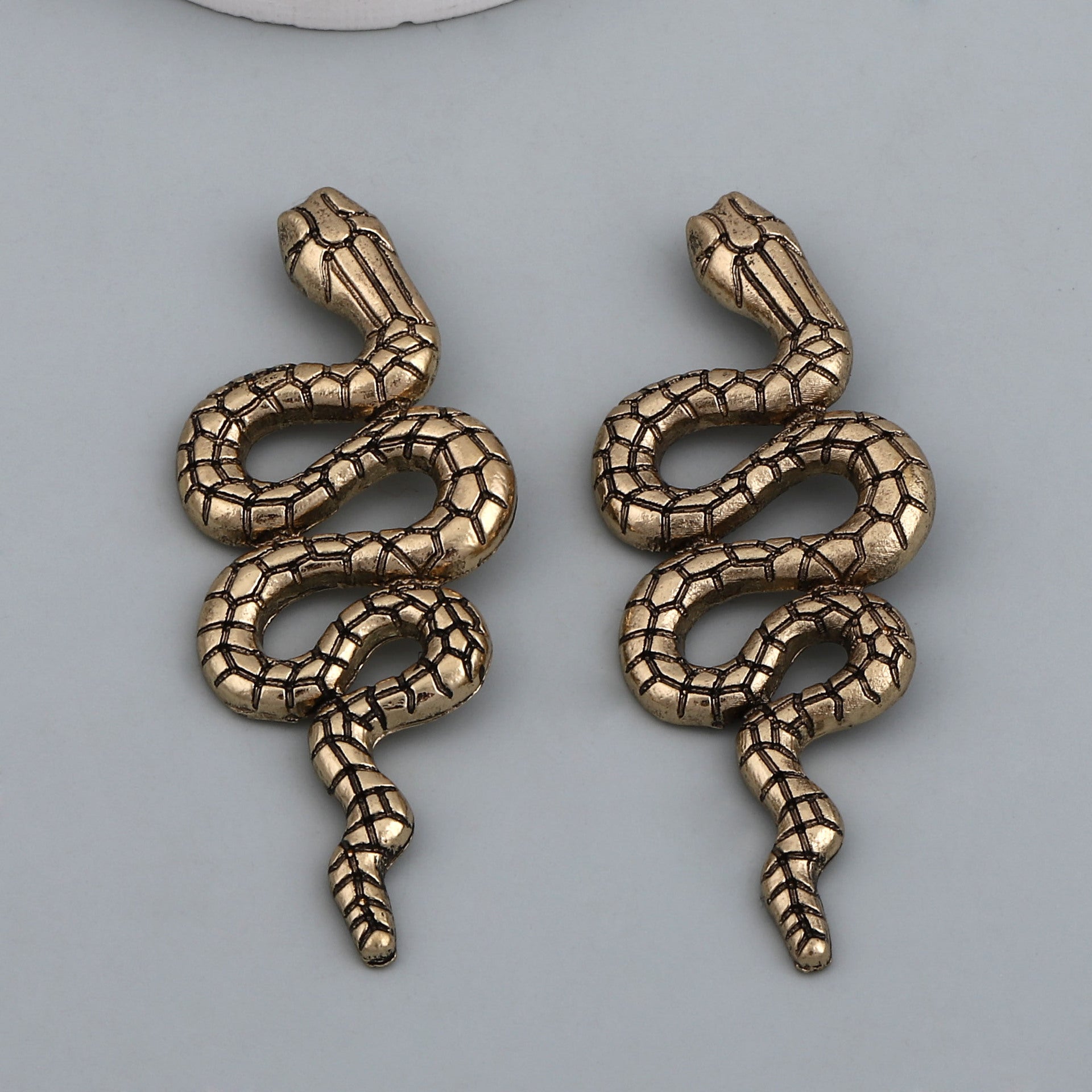 Atemberaubende Ohrring für den Alltag