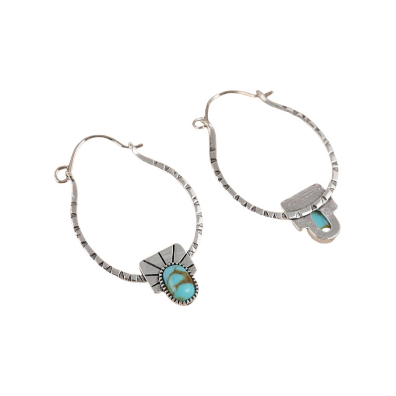 Zarte handwerkliche Ohrring