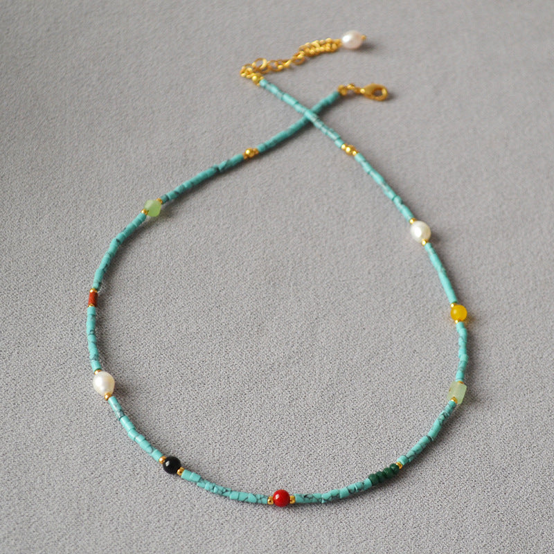 Zarte handwerkliche Halskette