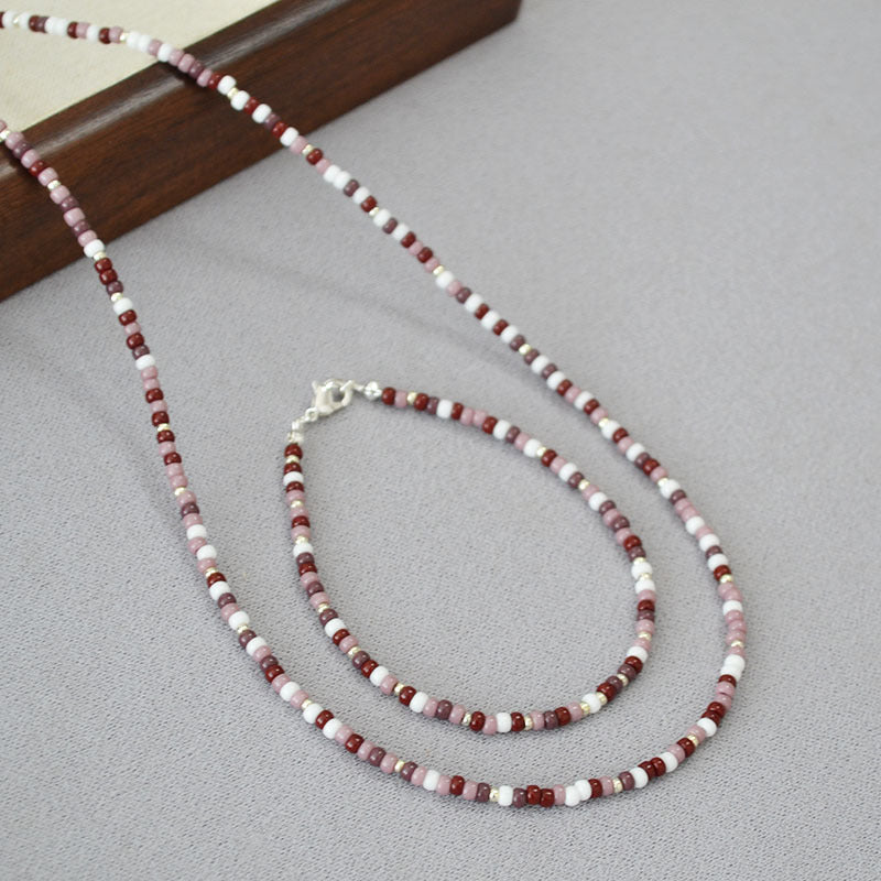 Schöne Halskette mit einzigartigem Stil