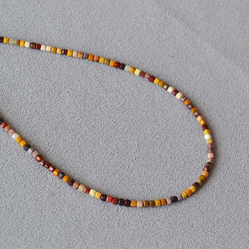 Zarte handwerkliche Halskette