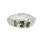 Zarte handwerkliche Ring