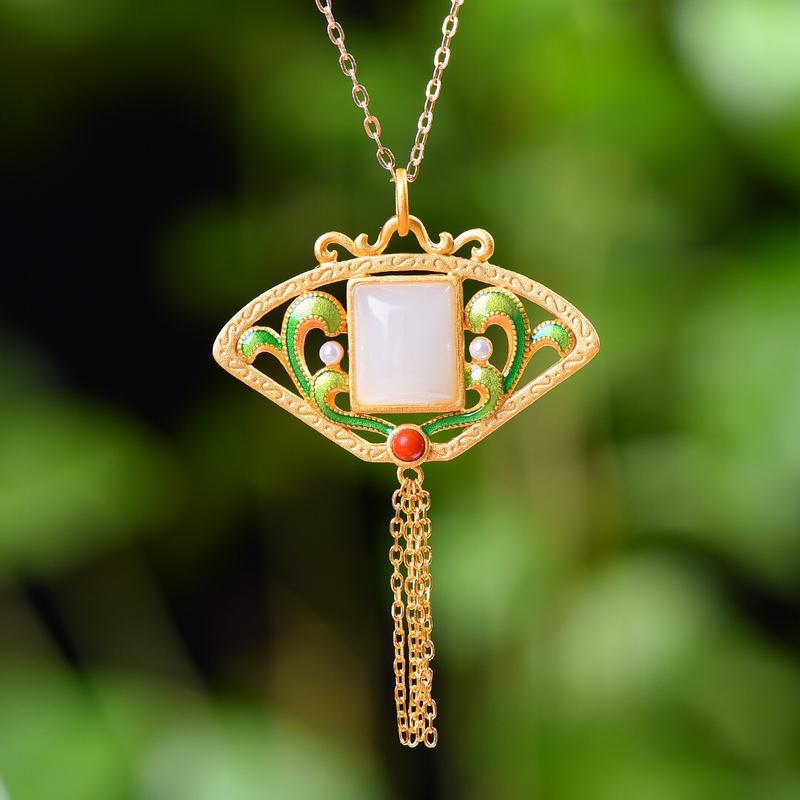 Schöne Silber Halskette mit einzigartigem Stil