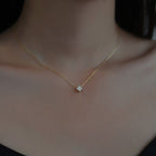 Schöne Halskette mit einzigartigem Stil