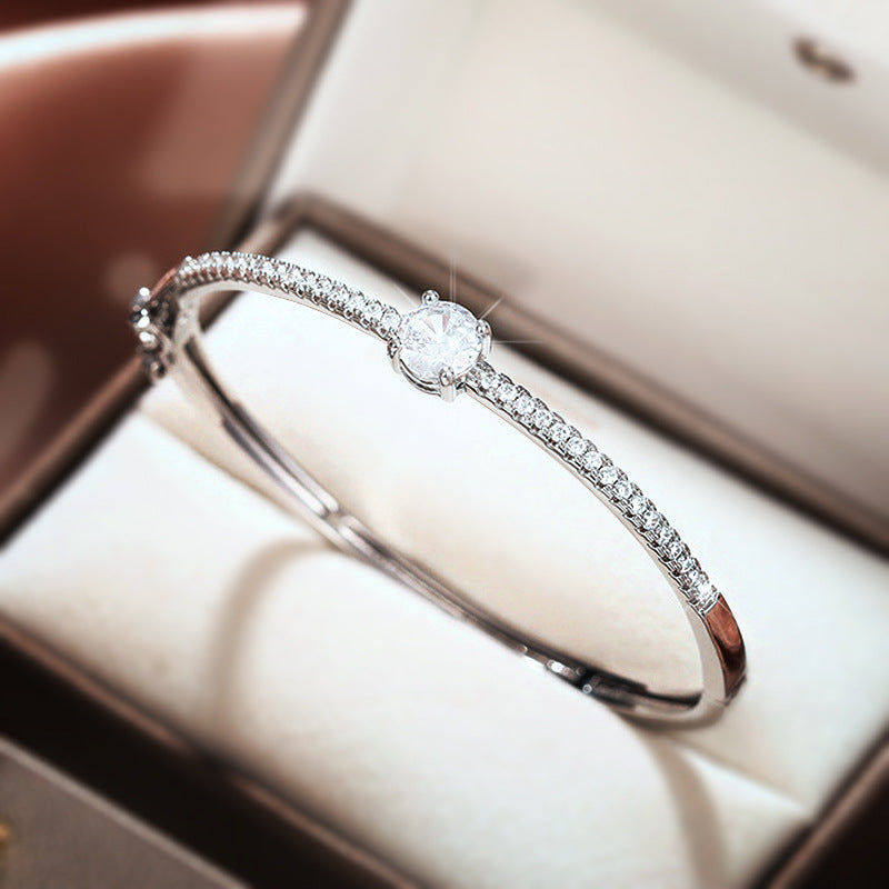 Zarte handwerkliche Armband