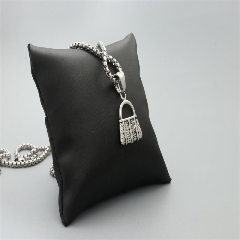 Schöne Halskette mit einzigartigem Stil