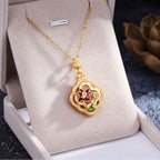 Schöne Halskette mit einzigartigem Stil