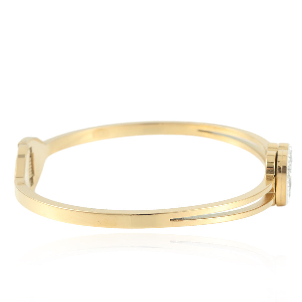 Zarte handwerkliche Armband