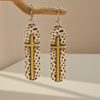 Zarte handwerkliche Ohrring