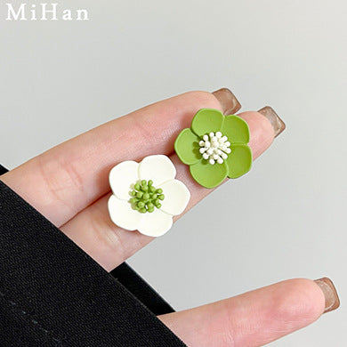 Atemberaubende Ohrring für den Alltag