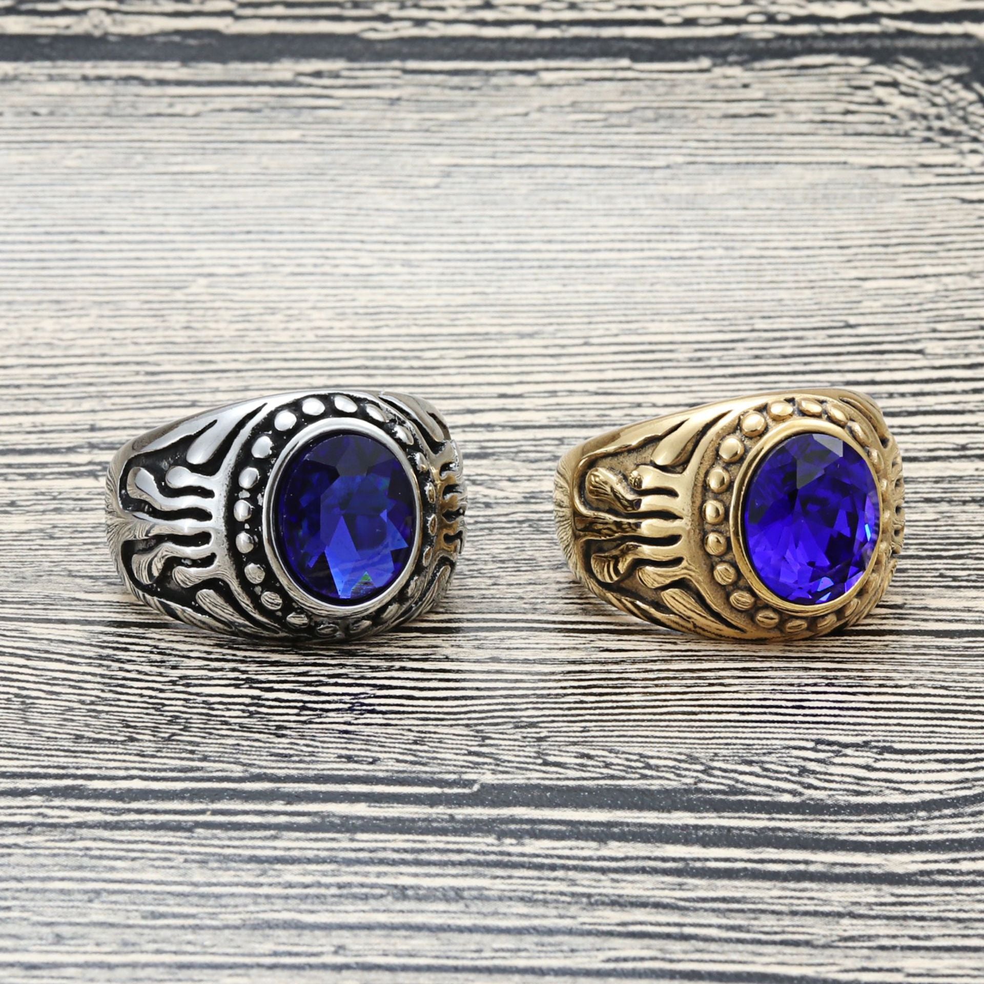 Zarte handwerkliche Ring