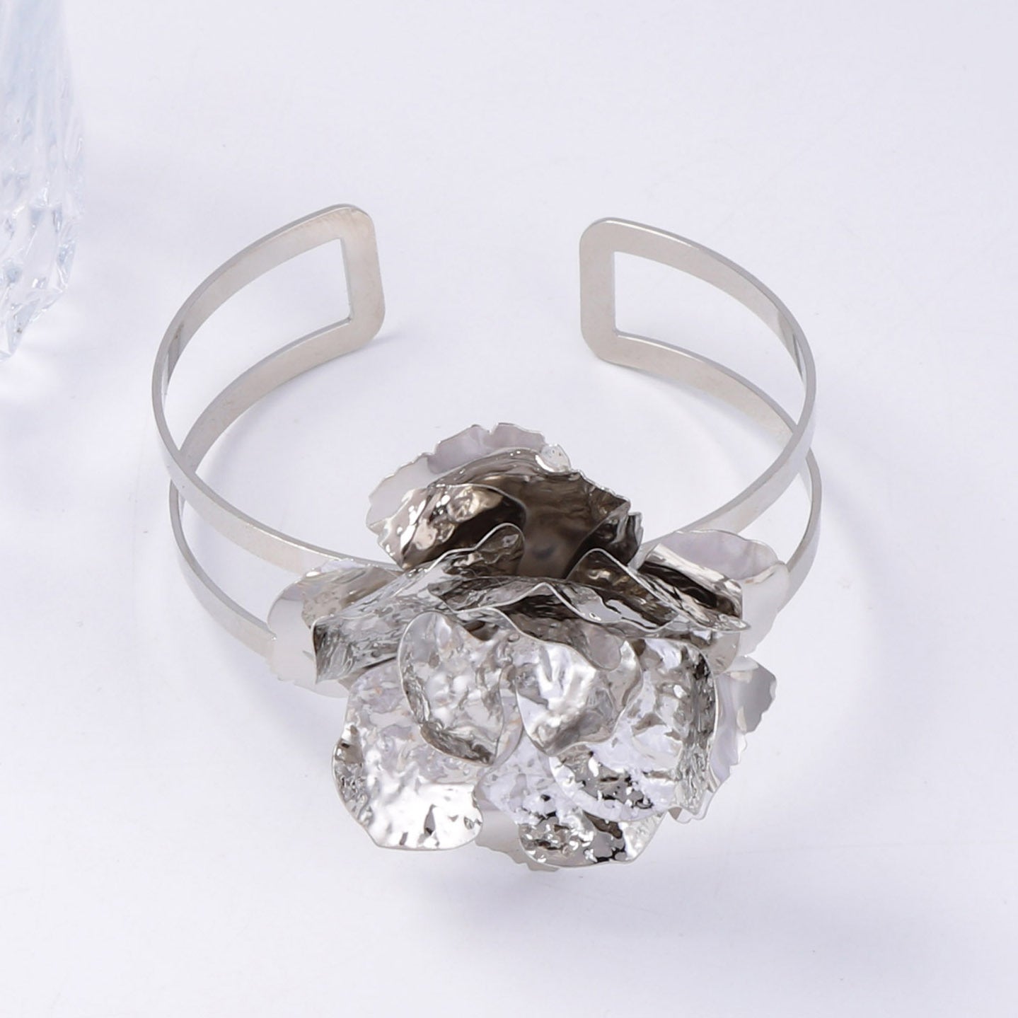 Schöne Armband mit einzigartigem Stil