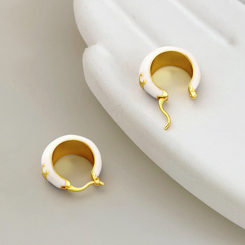 Atemberaubende Ohrring für den Alltag