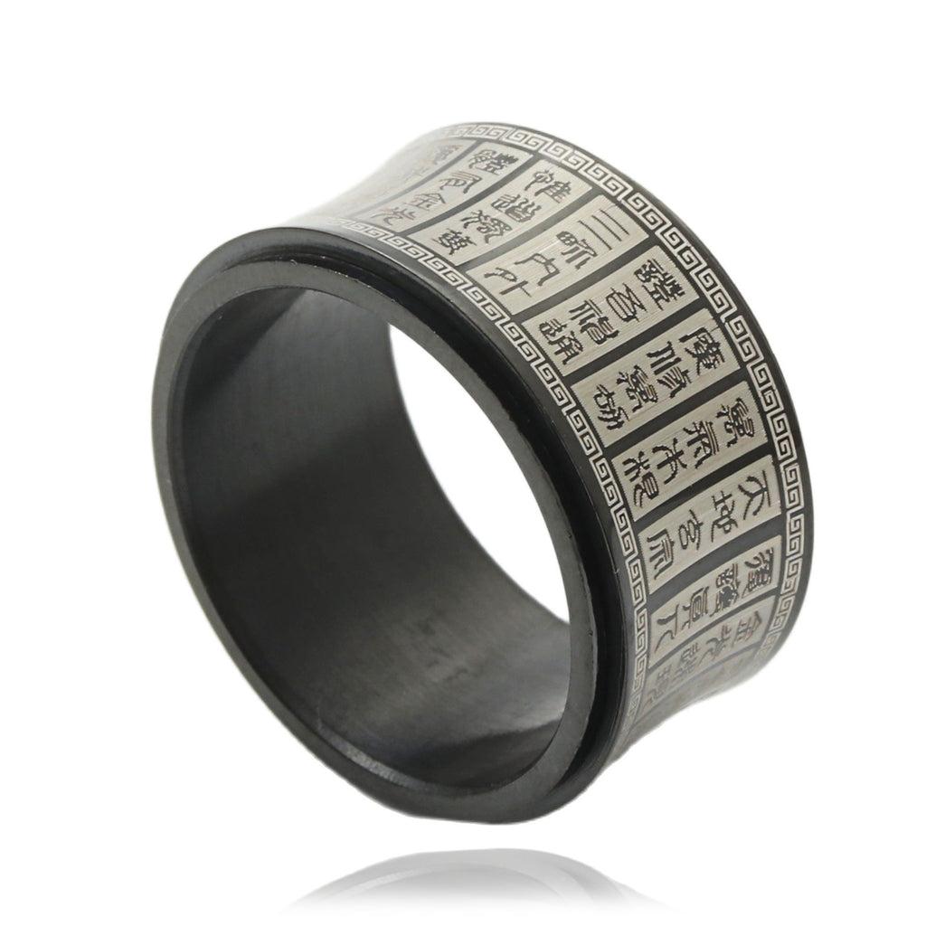 Zarte handwerkliche Ring