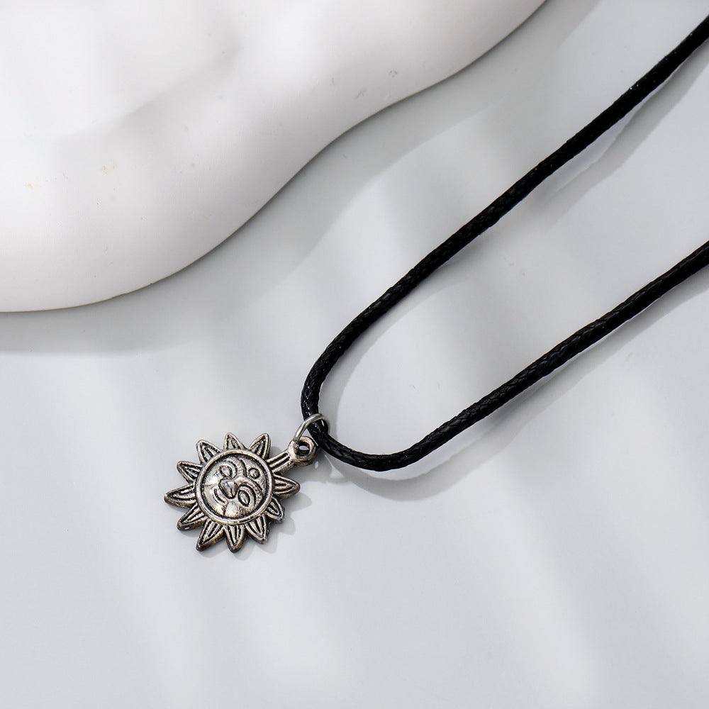 Schöne Halskette mit einzigartigem Stil