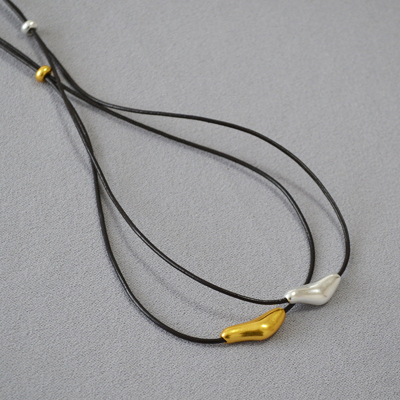 Schöne Gold Halskette mit einzigartigem Stil