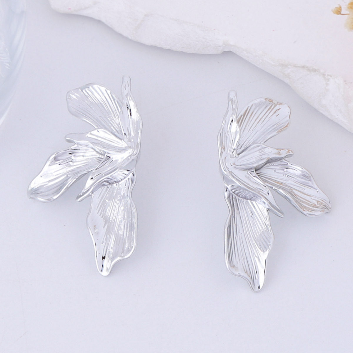 Atemberaubende Ohrring für den Alltag