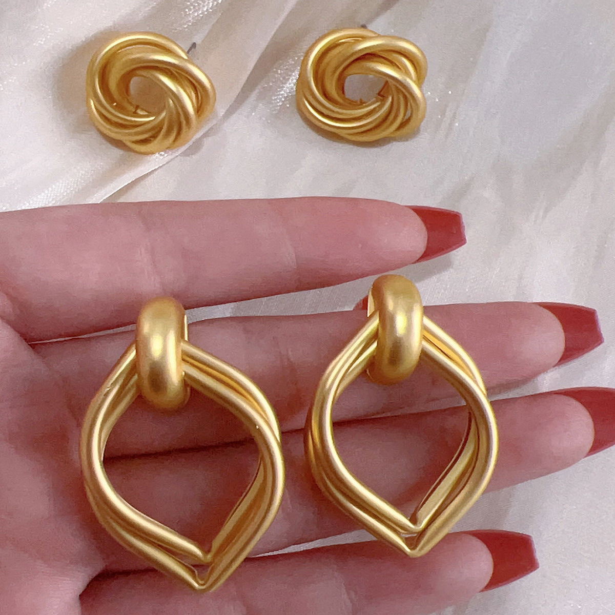 Atemberaubende Ohrring für den Alltag