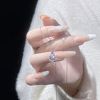 Schöne Halskette mit einzigartigem Stil