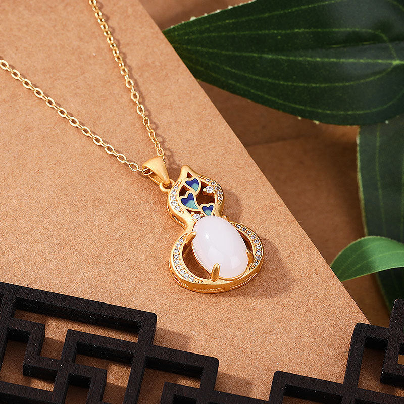 Schöne Halskette mit einzigartigem Stil