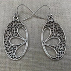 Zarte handwerkliche Ohrring