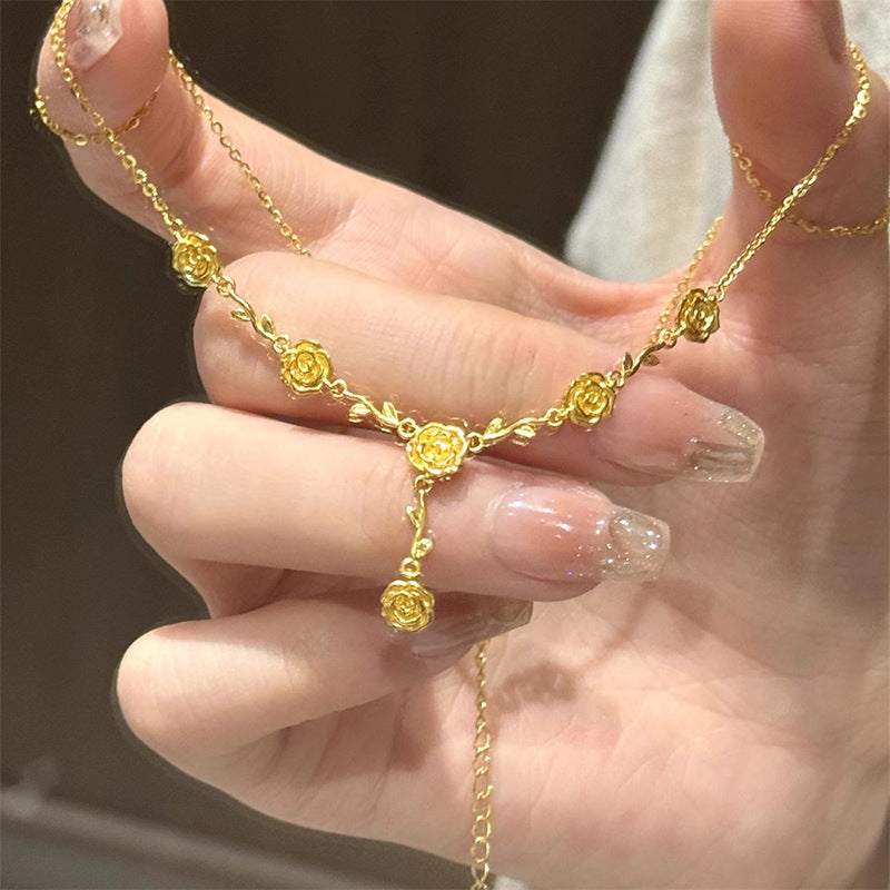 Zarte handwerkliche Gold Halskette