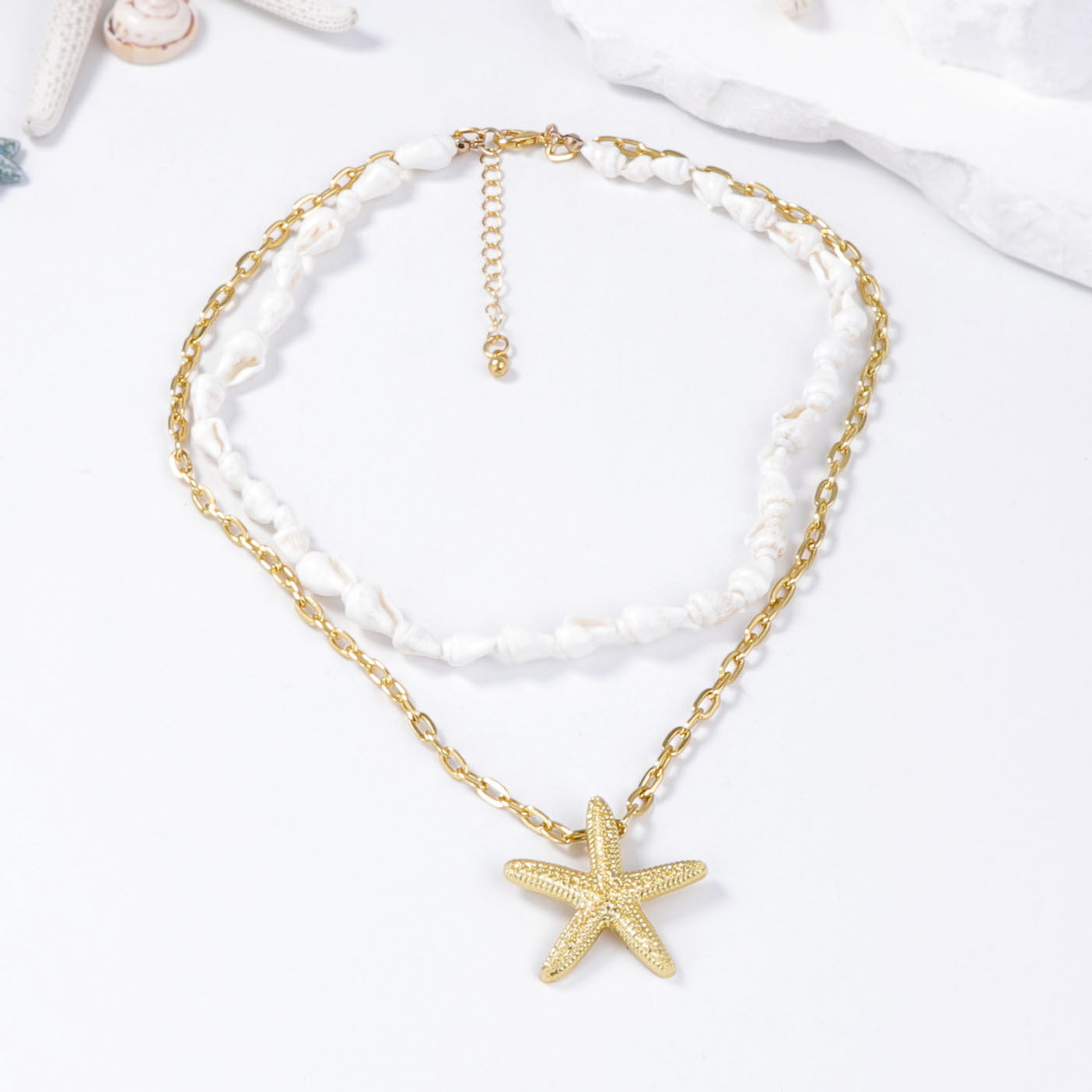 Schöne Halskette mit einzigartigem Stil