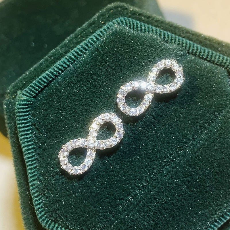 Atemberaubende Ohrring für den Alltag