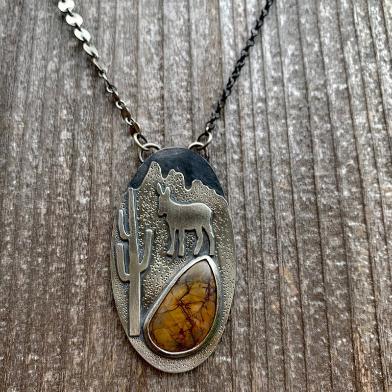 Zarte handwerkliche Halskette