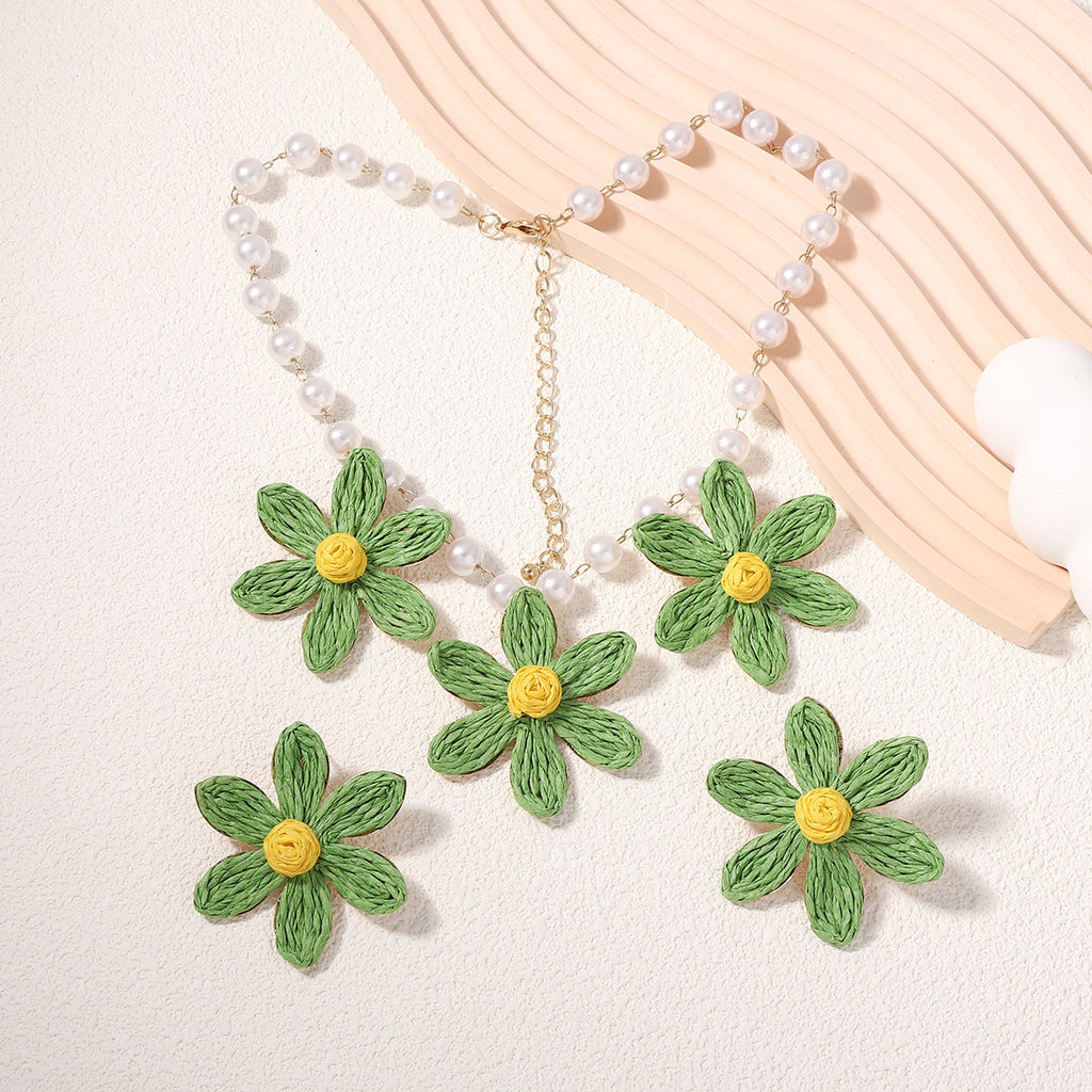 Schöne Halskette mit einzigartigem Stil