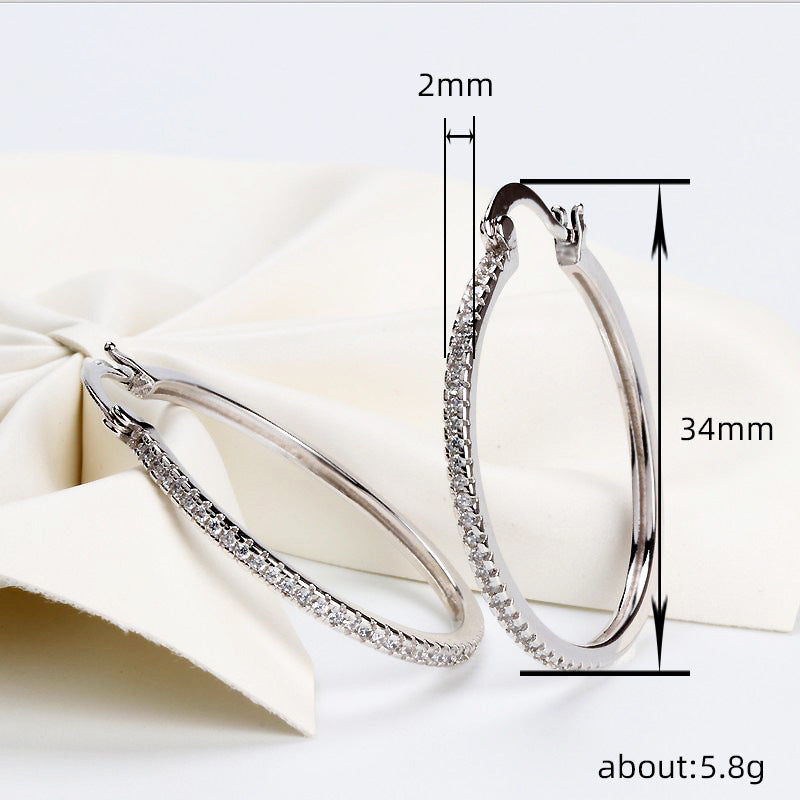 Atemberaubende Ohrring für den Alltag