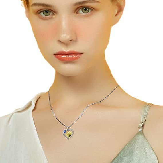 Zarte handwerkliche Halskette