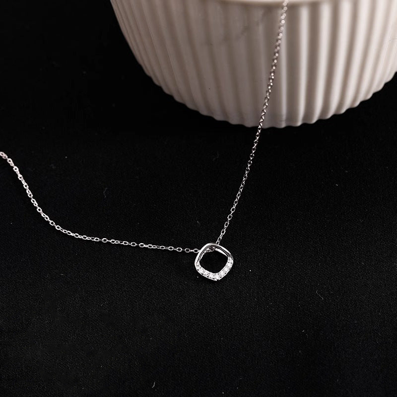 Klassische Halskette mit zeitloser Eleganz