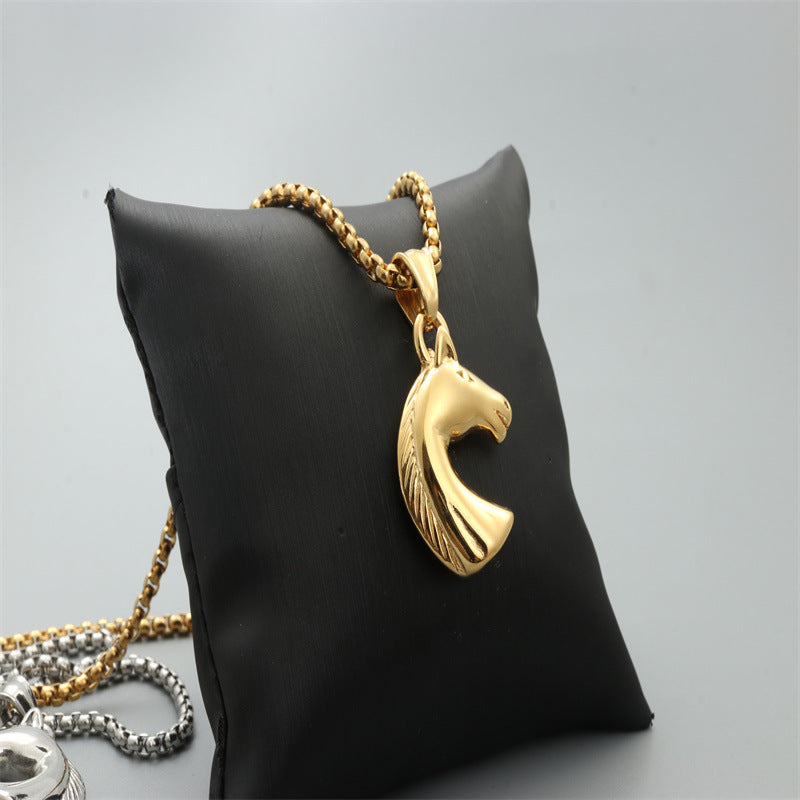 Schöne Halskette mit einzigartigem Stil