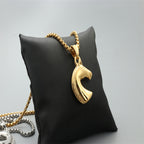 Schöne Halskette mit einzigartigem Stil