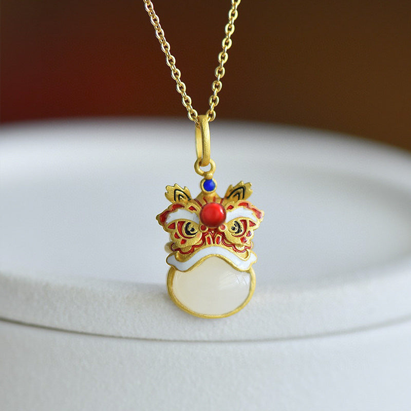 Zarte handwerkliche Halskette