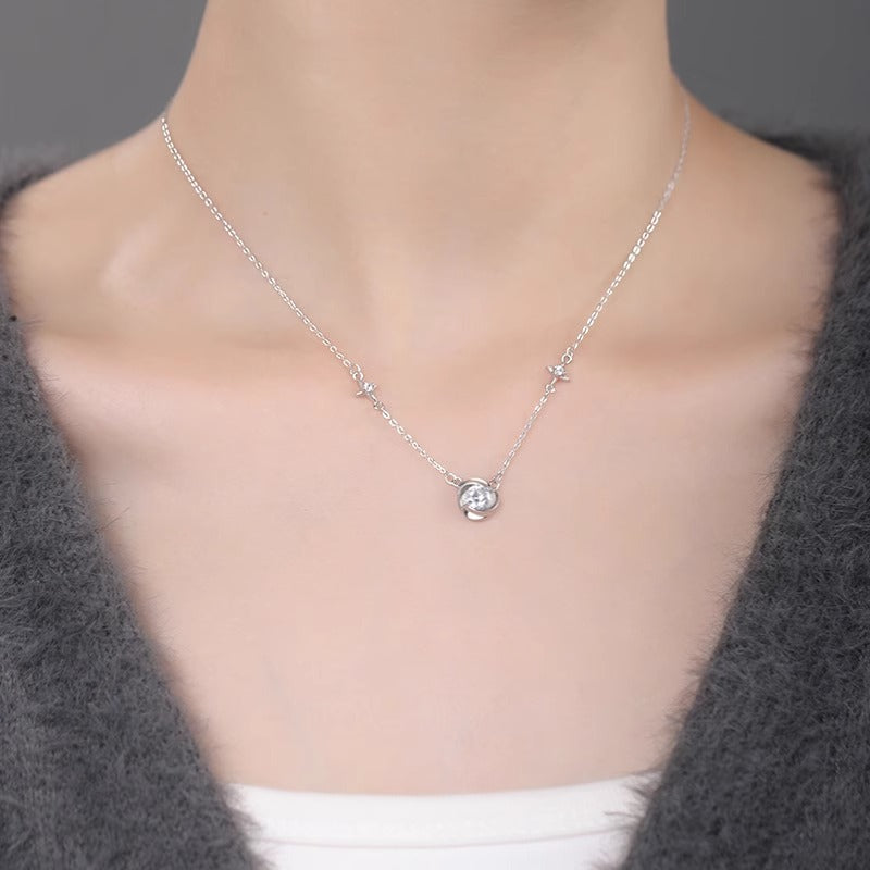 Schöne Halskette mit einzigartigem Stil