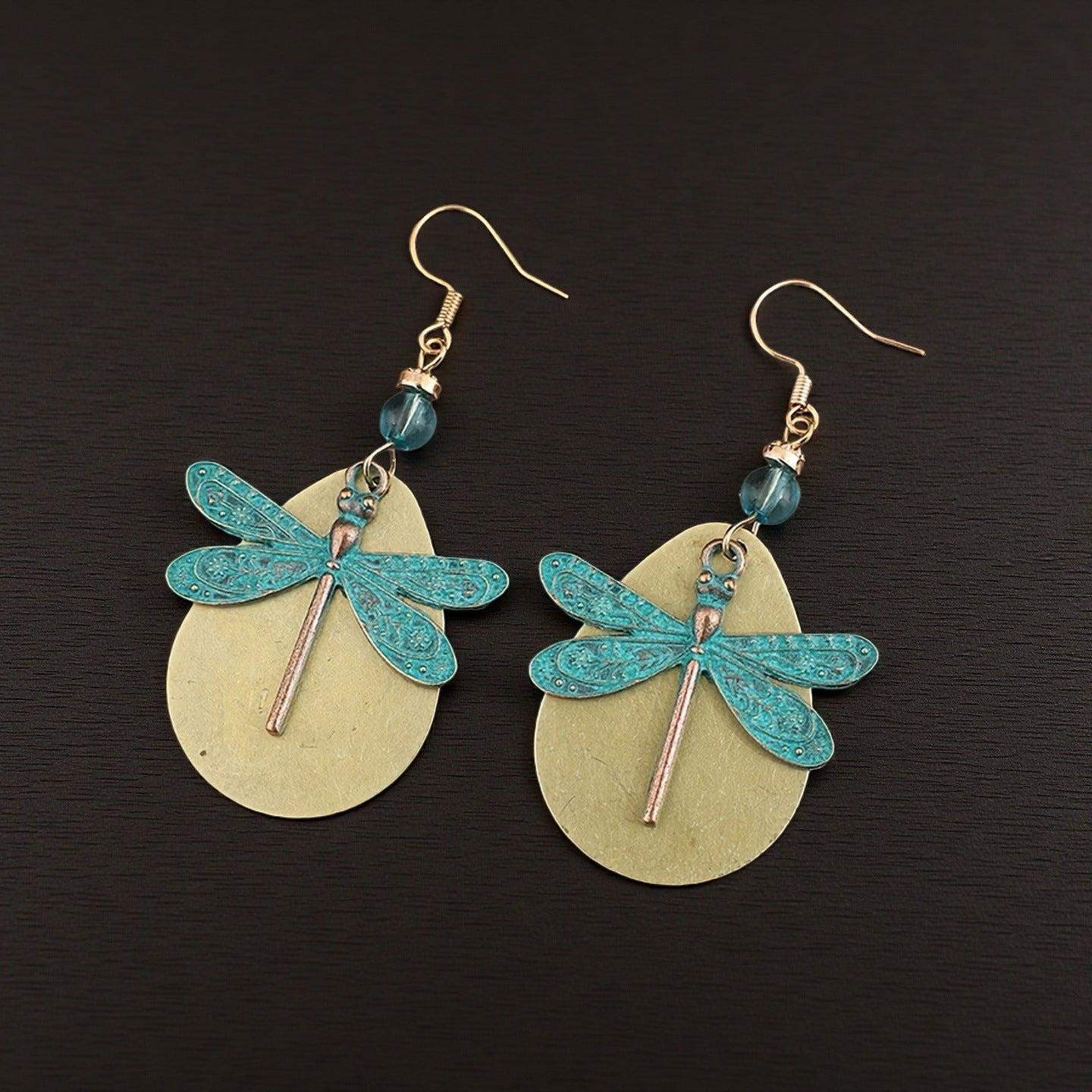 Schöne Ohrring mit einzigartigem Stil